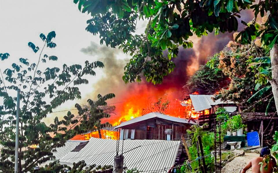 Arden 150 casas en Zihuatanejo por quema de cohetes Policíaca Inseguridad  Guerrero Incendio - El Sol de Acapulco | Noticias Locales, Policiacas,  sobre México, Guerrero y el Mundo