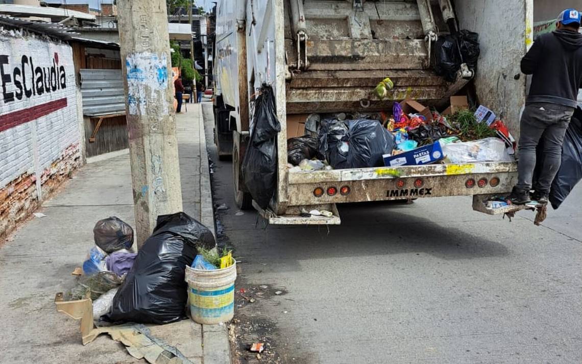 Capitalinos Tiran A La Calle 8 Toneladas De Basura Todos Los Días - El ...